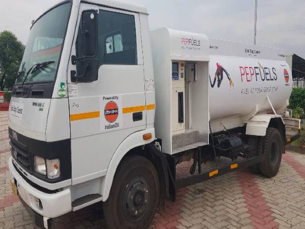 कारोबार पहुंचा 100 करोड़ रु