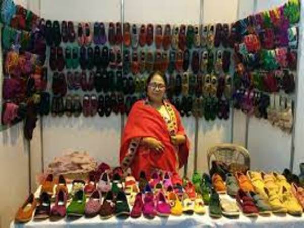 एक्स्ट्रा कमाई के लिए की कड़ी मेहनत