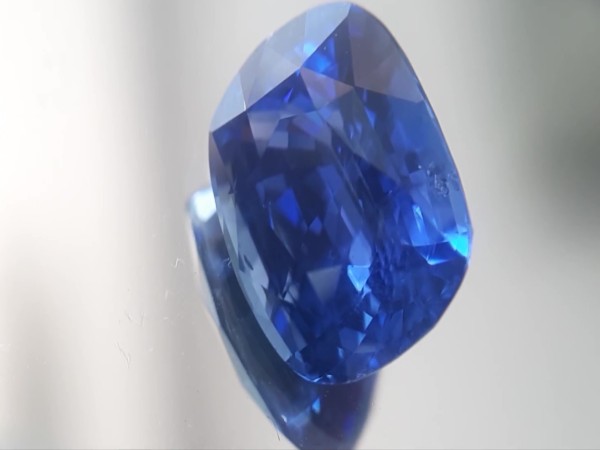 खुलना बाकी है राज