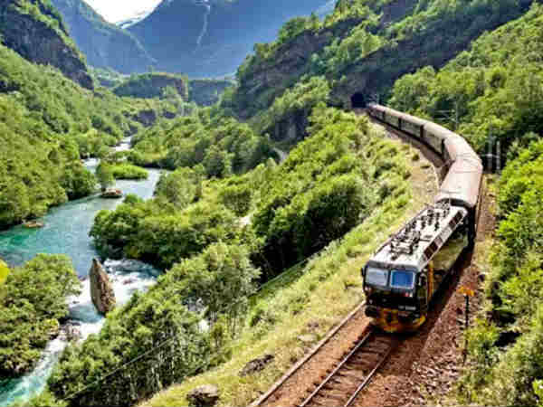 दर्शन कराएगा इन धार्मिक स्थानों का 