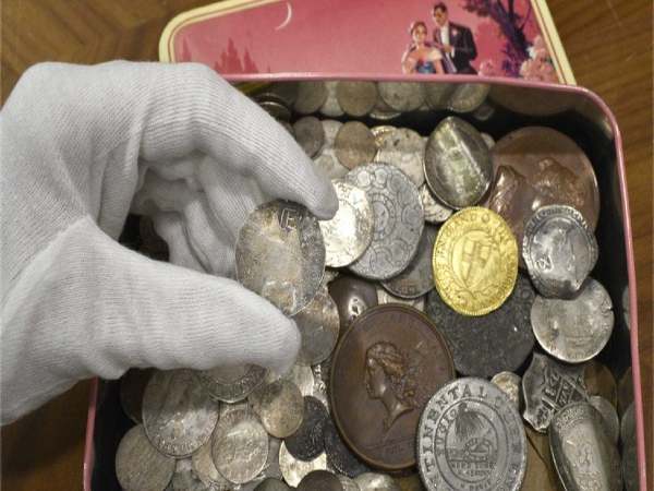 क्या छपा सिक्के पर