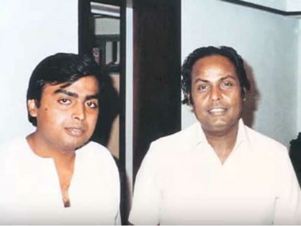 क्लर्क से की शुरुआत