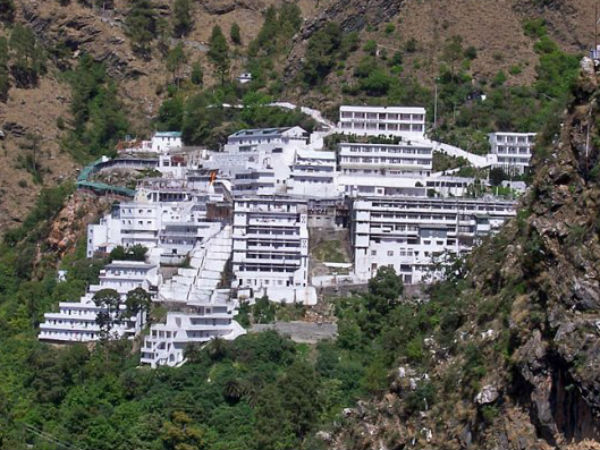  कैसे करा सकते हैं बुकिंग