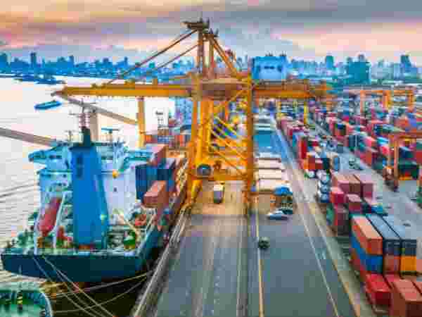 सितंबर में परिधान निर्यात को 21.5 प्रतिशत अनुबंधित किया