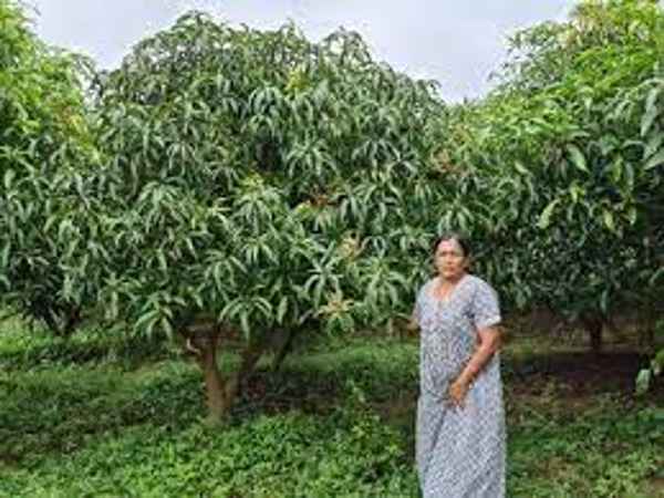 पारंपरिक कृषि परिवार में जन्म