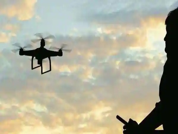ड्रोन पायलट बनने के लिए ड्रोन खरीदने की जरूरत नहीं