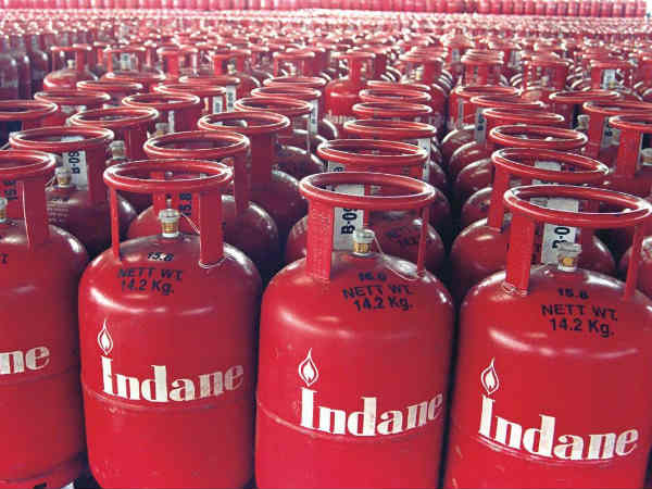 अब ये हैं देश के चारों प्रमुख शहरों में बढ़े हुए 19 किलो वाला कमर्शियल सिलेंडर के दाम
