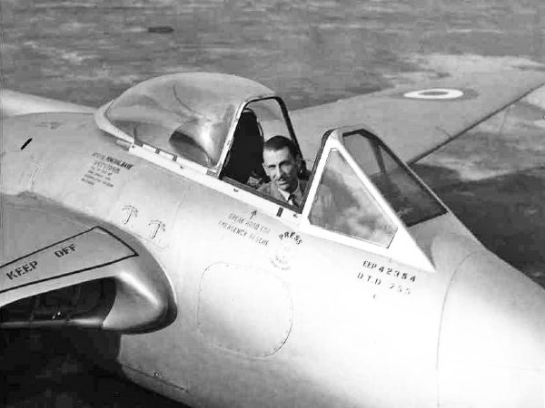 जेआरडी टाटा एंड्रयू कार्नेगी से काफी प्रभावित थे