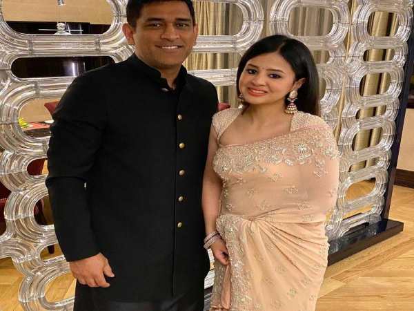 साक्षी धोनी