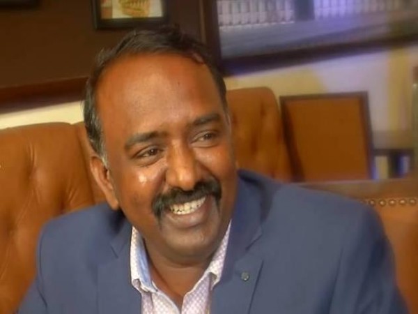 वर्ष 2002 में कारोबार 10 लाख रुपए महीने का हो गया