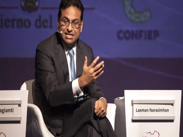 स्टारबक्स को देंगे नई दिशा