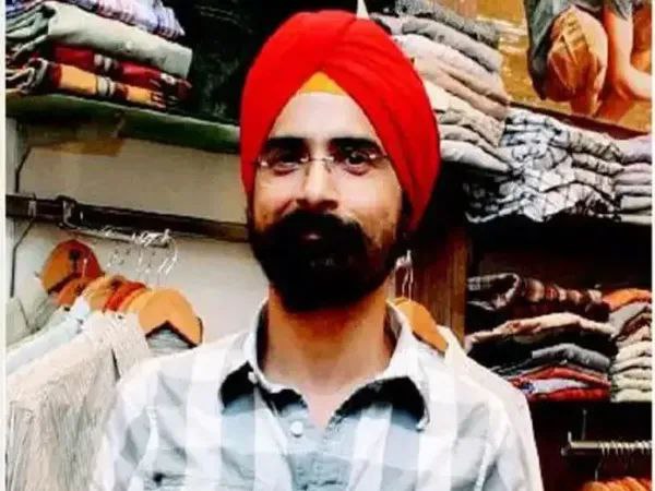 खोजे अवतार सिंह ने स्पेशल शू 