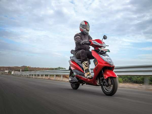 IVOOMI S1 Electric Scooter