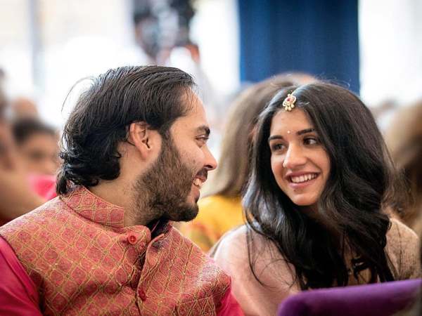 आज होगी एंटीलिया में अनंत- राधिका की सगाई