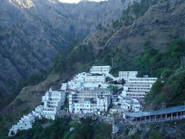 जानिए ट्रेन की डिटेल