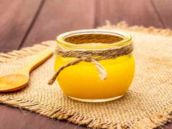 घर पर बनता था घी