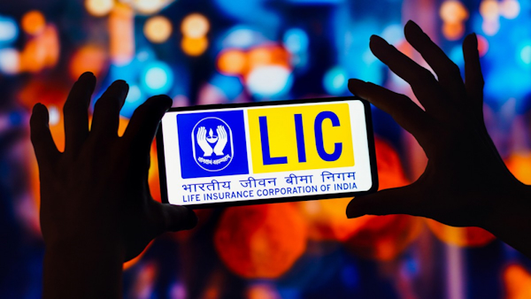 Huge rise in LIC shares today