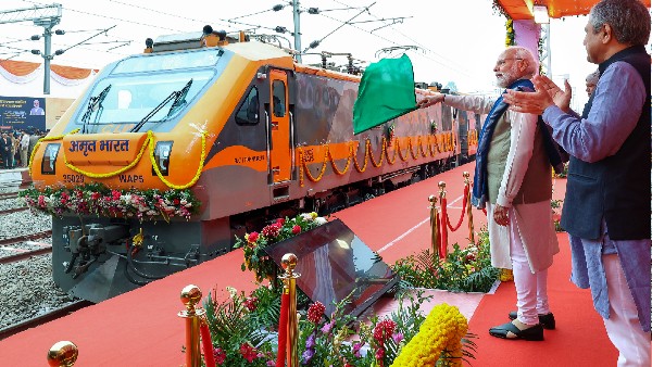 Ayodhya Dham Junction PM Modi New Year big gift