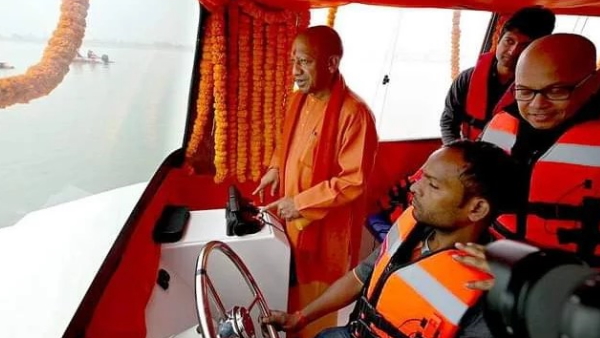 roof top mounted solar boat 