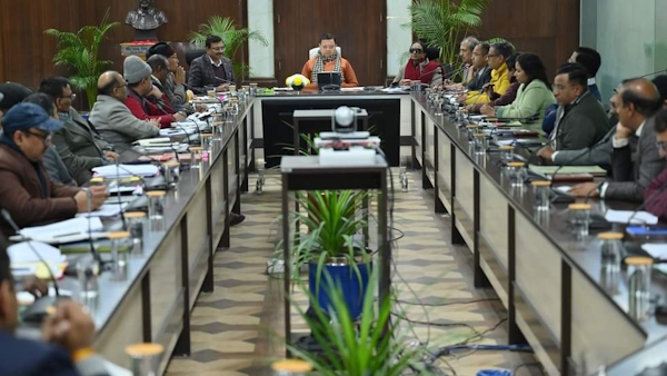 सीएम धामी ने प्रधानमंत्री सूर्योदय योजना को लेकर की बैठक