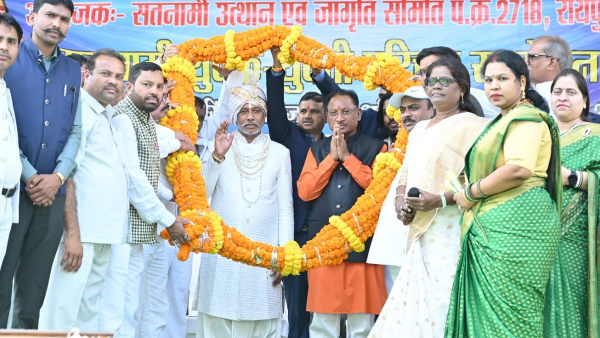 CM विष्णु ने सामूहिक विवाह में शामिल जोड़ों को दी बधाई