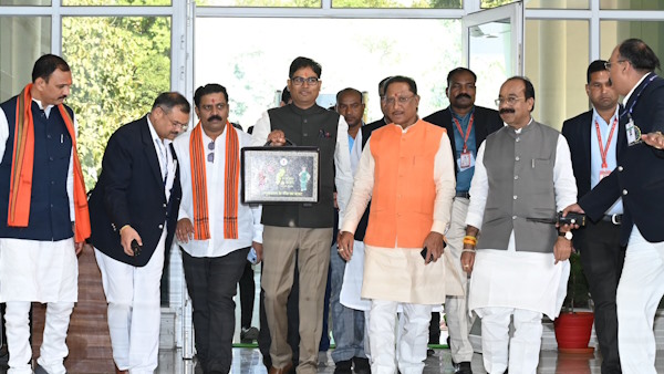 डिप्टी CM के निर्देश पर पानी टंकी के निर्माण में आई तेजी