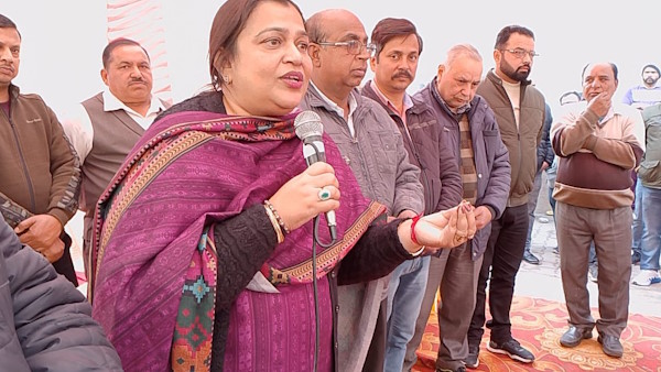 राजपुरा विधायक नीना मित्तल 