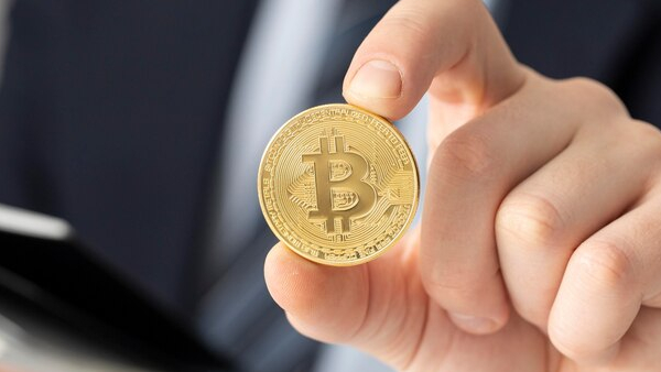 bitcoin  freepik com