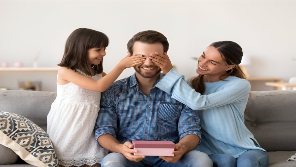 Financial Gifts for Dad