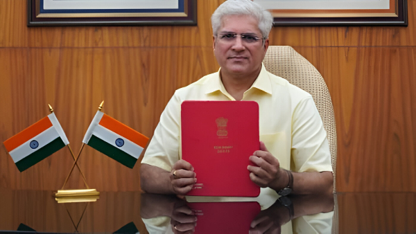 Kailash Gahlot Net Worth