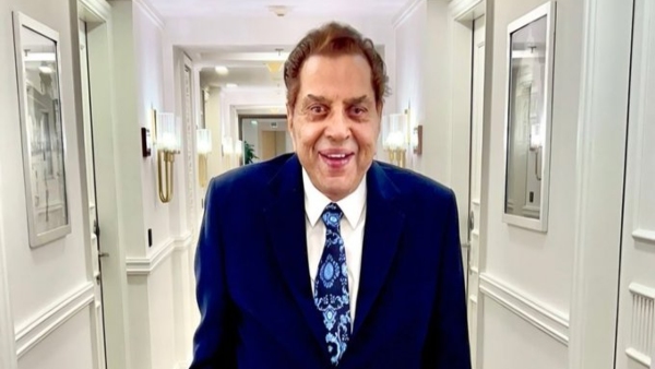 Dharmendra Passed Away