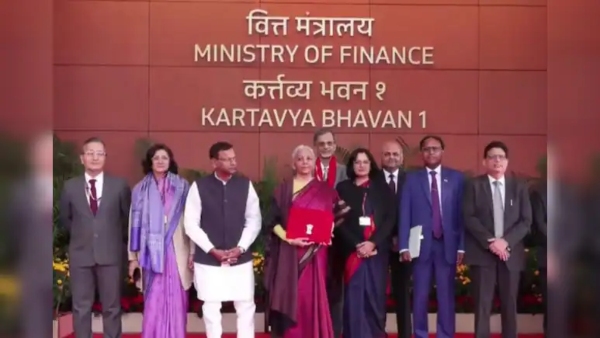 nirmala-sitharaman saree on budget 2026