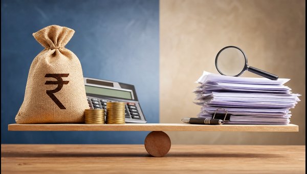 ITR-3/4 Filing Deadline 2026: Choose Between Presumptive vs Regular Tax Scheme to Save Money