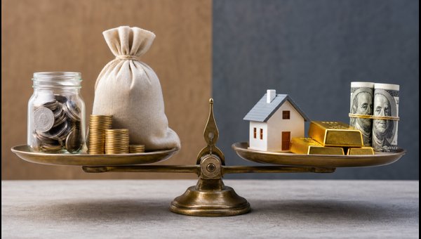 Investment Strategy 2026: Choosing Between FD, Gold, and Debt Funds Amidst Rupee and Crude Oil Volatility