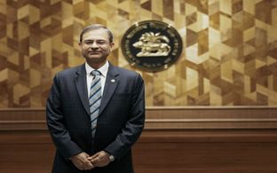 RBI MPC Meeting: गवर्नर संजय मल्होत्रा ने किया ऐलान! ब्याज दरों में कोई बदलाव नहीं, रेपो रेट 5.25% पर कायम