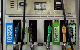 Petrol Diesel Price: आज से देश भर में पेट्रोल-डीजल हुआ महंगा, CNG के रेट भी बढ़े, चेक करें अपने शहर का दाम