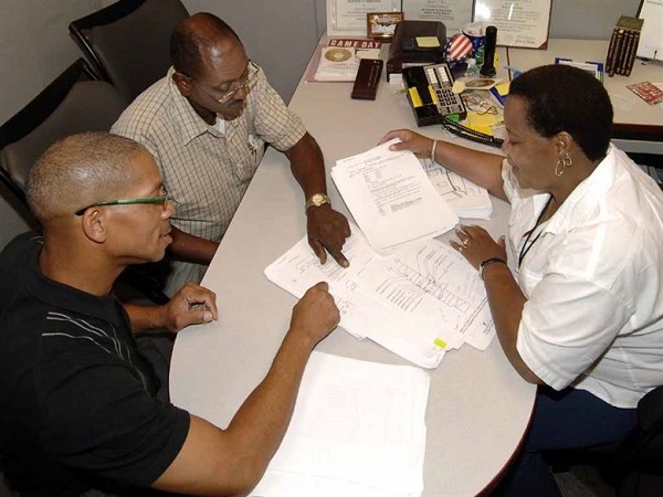 Bilingual Legal Assistant