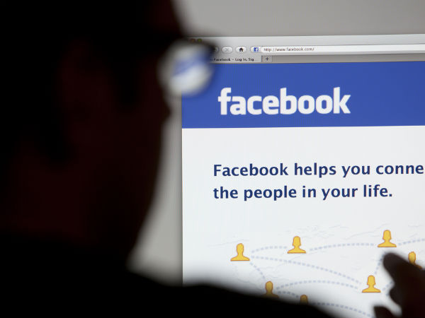 Cambridge Analytica CEO Suspended