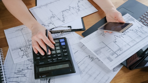 Debt Free IT Stock Sets Record Date For 13/Share Dividend