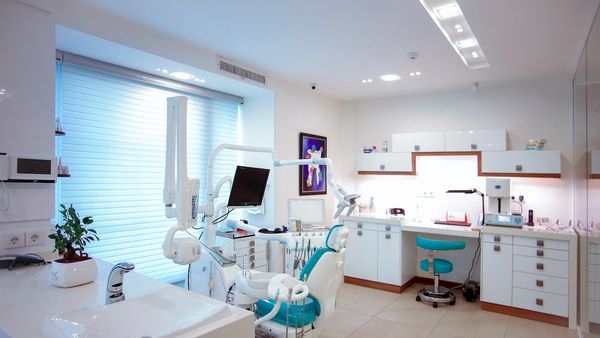 Role of customer service in creating a competitive edge