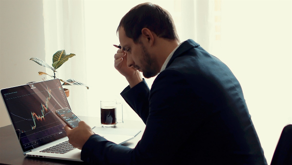 Day Trading Guide: 4 Swing Trading Stocks To Buy/Sell Today, 10th October