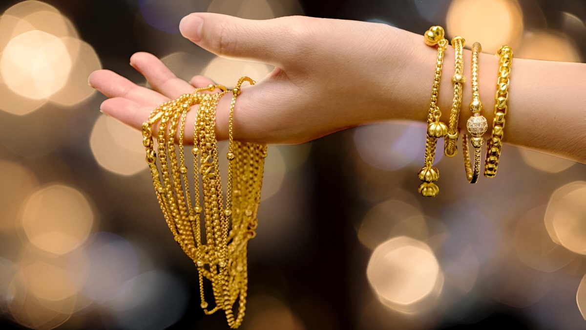 Gold Price India, Dec 23: 24K Yellow Metal Rises By Rs 2,180 Since Dec