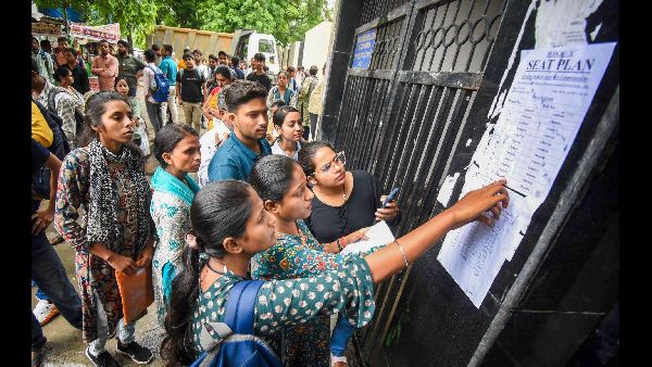 Talks on Pension Hike with EPS-95 NAC