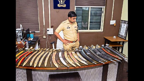 India Posts Commitment Amid Rivals