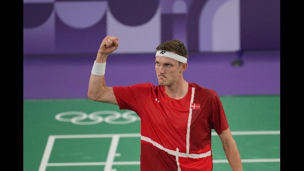 Singapore Boosts Competitiveness