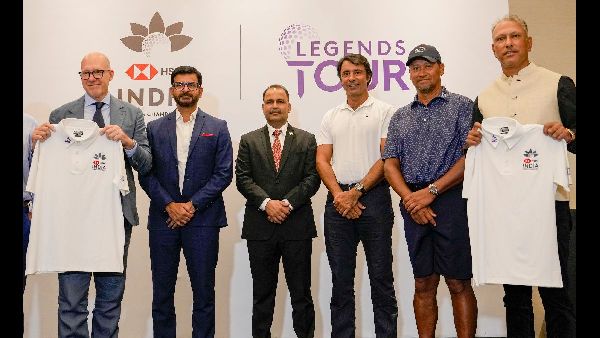 Banks vs MFs: Deposit Growth Dispute