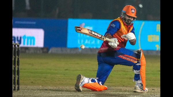 Odisha CM Engages with Industrialists in Mumbai