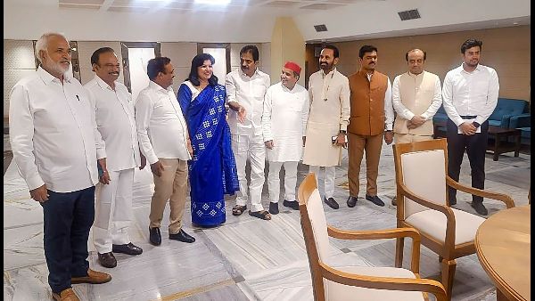 Sebi Notices Axis Bank on Max Life Stake