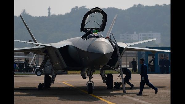 Aviation Minister Reviews Flight Delay Protocols