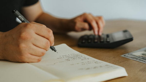 Old vs New Income Tax Regime: What To Choose in FY26  If You Earn Rs 40 LPA?